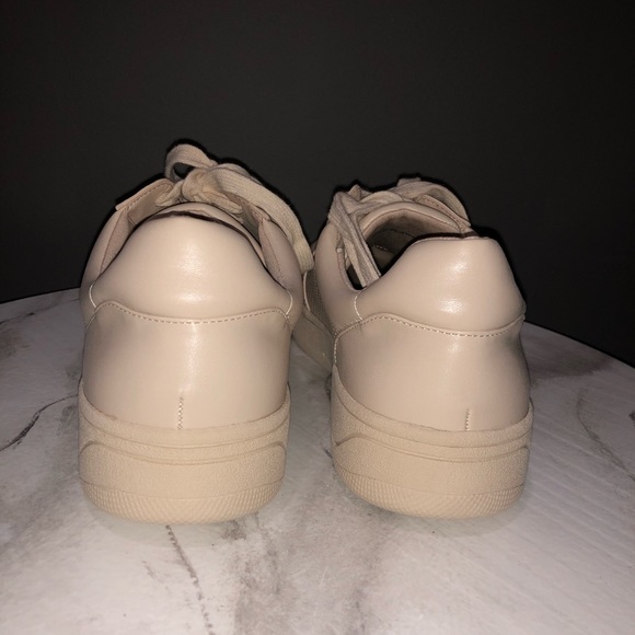 NWOT! Steve Madden ‘Doyen’ Sneakers - Picture 8 of 9